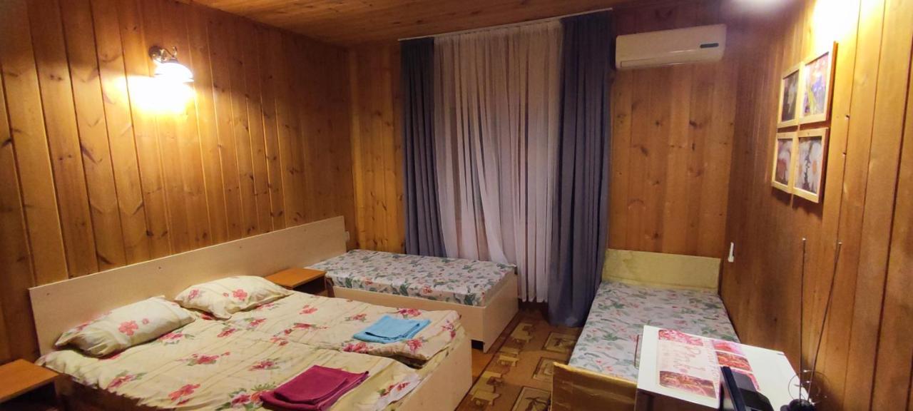 Эко-Отель Гагра Gagra Exterior foto